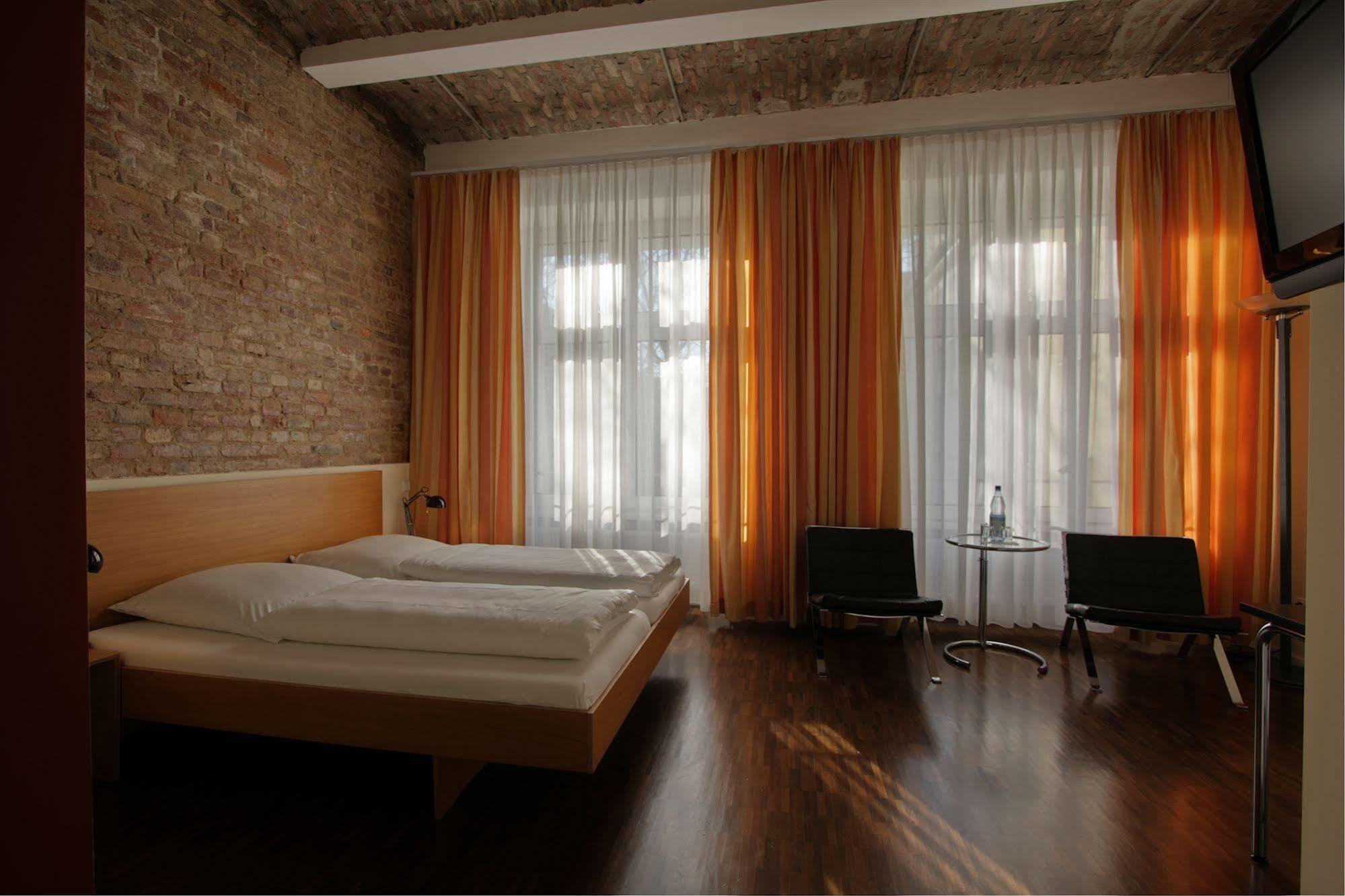 Hotel Johann Berlim Exterior foto