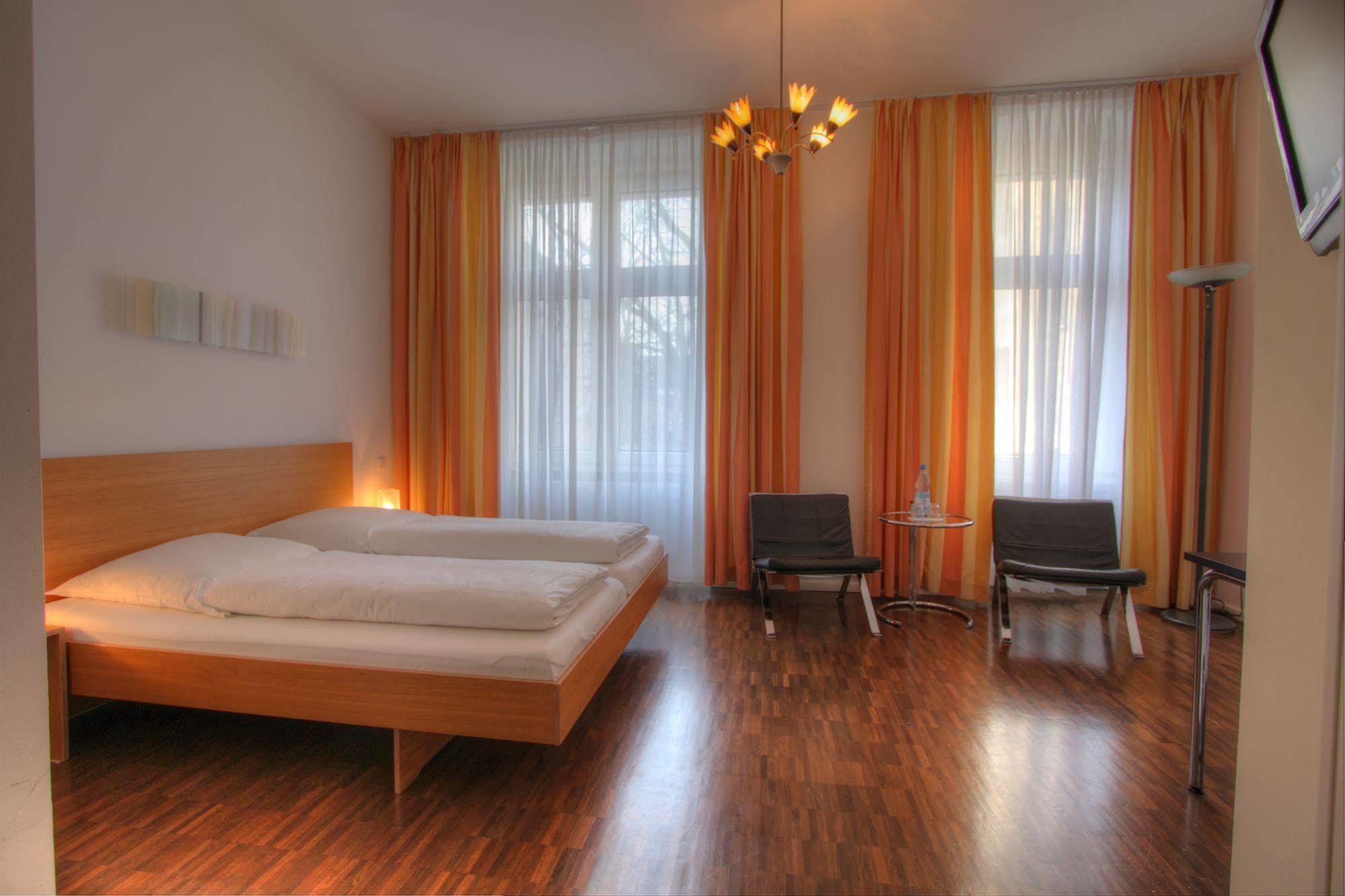 Hotel Johann Berlim Exterior foto